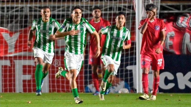 Sorpresiva goleada sufrió Argentinos, en La Paternal