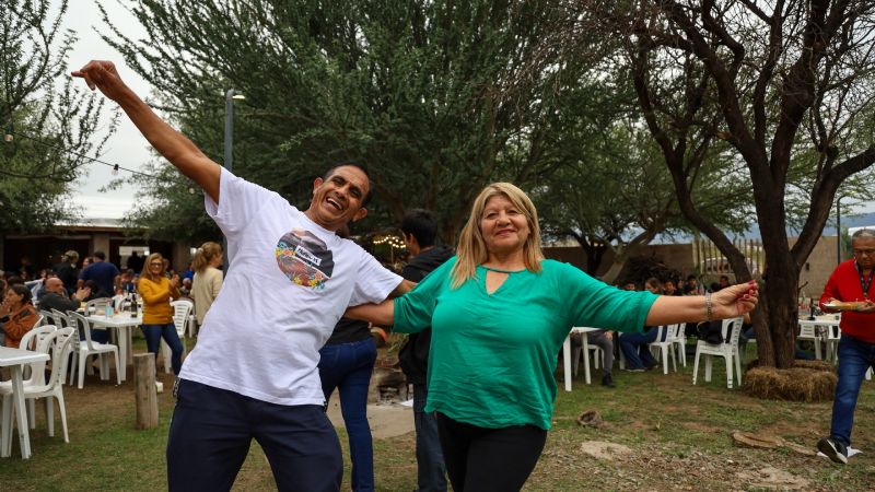 La gente copó la Casa de la Puna en el día del trabajador