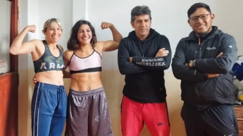 “La Capricho” Romero va por la corona mundial Supergallo