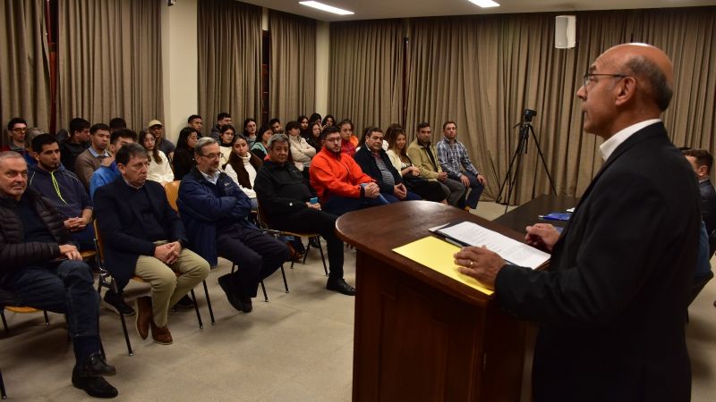 Disertaciones e intercambio de ideas en la Jornada de Información Minera