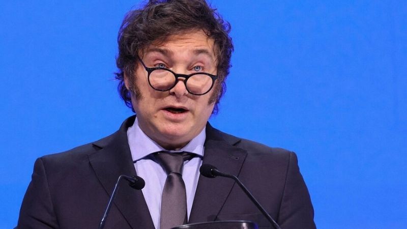 Milei mintió en su biografía para un libro