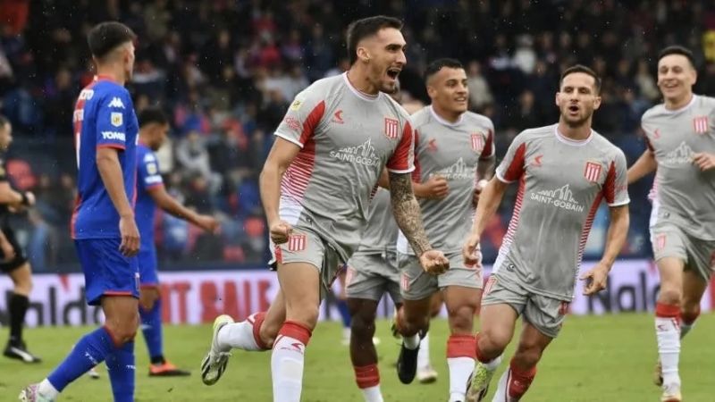 Riestra venció a San Lorenzo y Estudiantes a Tigre