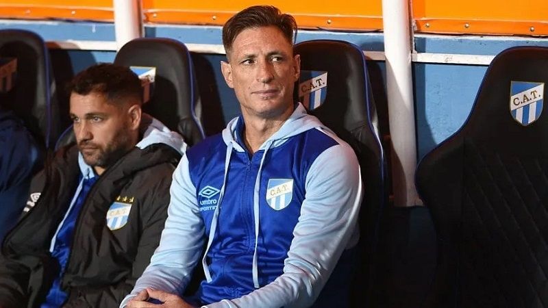 Tremendo historial de Sava como DT ante Boca