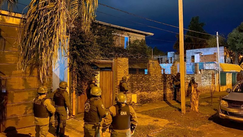 Mega operativo de Gendarmería en todo el país: 23 allanamientos y 11 detenidos