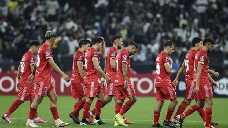 Defensa y Argentinos, eliminados de la Sudamericana