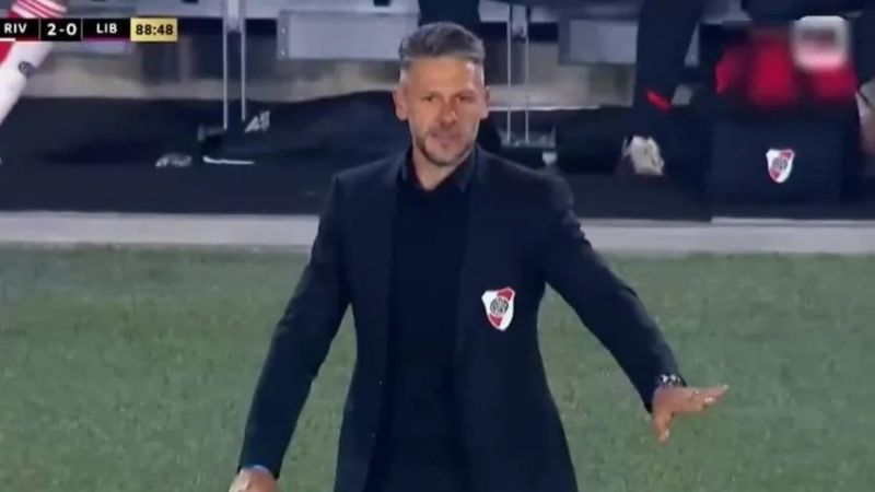 Pedido de Demichelis a sus centrales, que no tuvo Martínez