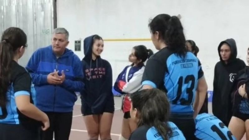 Con dos partidos en Ateneo sigue el Apertura