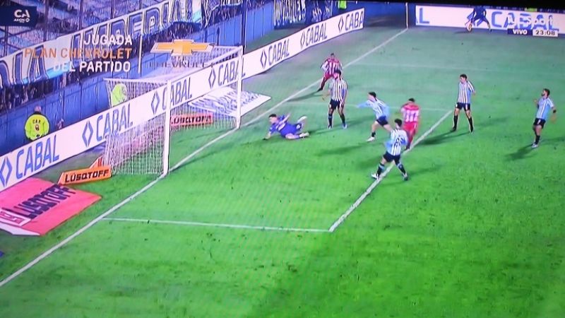 Batacazo, Talleres (RE) eliminó a Racing