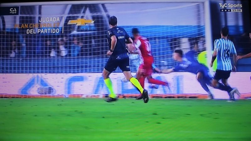 Batacazo, Talleres (RE) eliminó a Racing