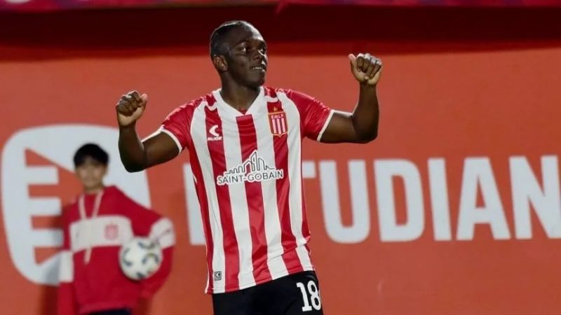 Victoria “Pincha” 2-0 sobre Riestra