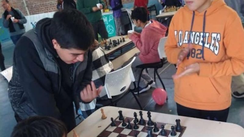 Gran Jornada de Ajedrez en “Poli Sur” de la Capital
