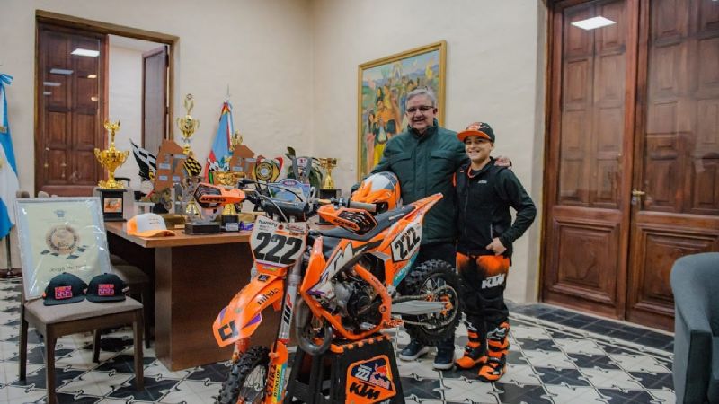 Raúl recibió la visita del destacado piloto juvenil “Turbito” Herrera  