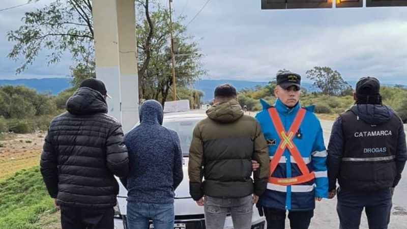 Detuvieron a dos cordobeses con dinero y joyas