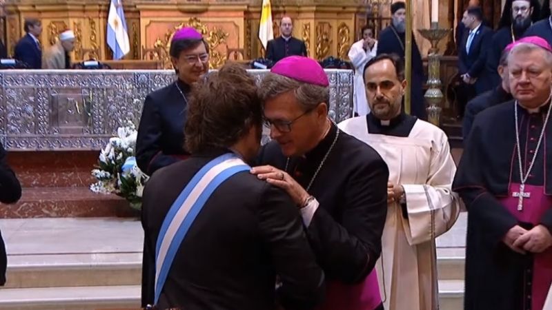 “Acompañar con hechos y no solo con palabras”