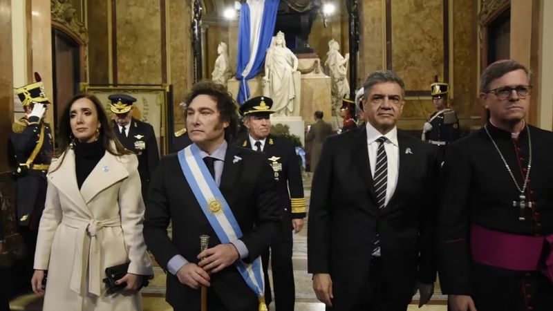 “Acompañar con hechos y no solo con palabras”