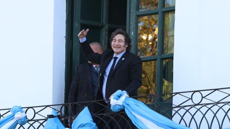 Sin Pacto; ahora ¿Consejo de Mayo y baja de impuestos?