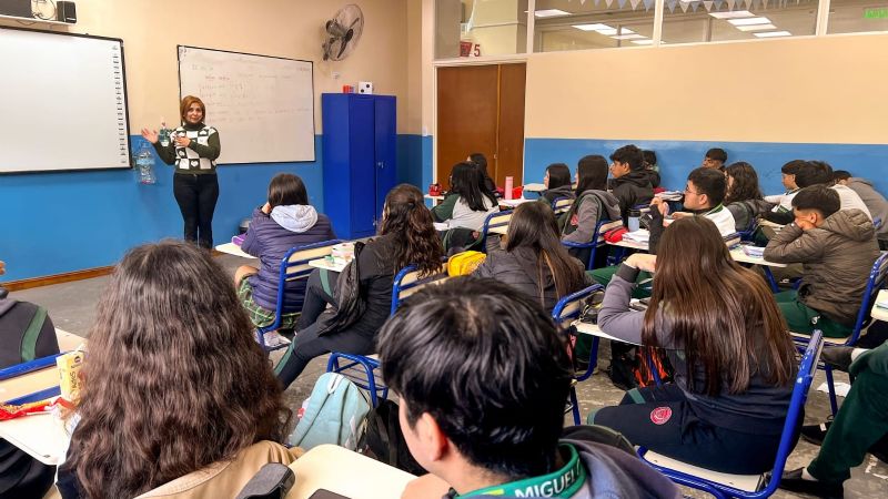 Fomentan en las escuelas municipales el espíritu emprendedor