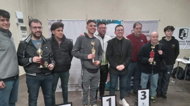 Adhesivos Siloc ganó la 1ra fecha de la Liga de Ajedrez