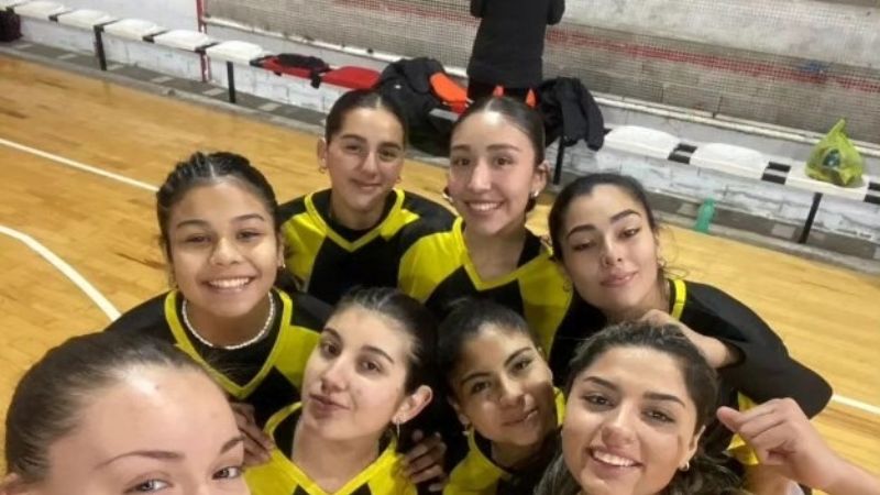 Triunfos de Ateneo “A”, Defensores “B” y la Selección