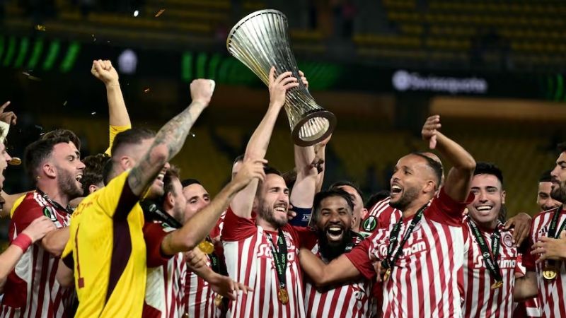 Olympiacos campeón de la Conference League