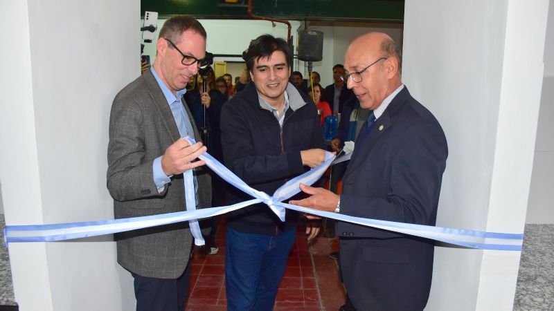 La UNCA inauguró laboratorio de control químico de procesos
