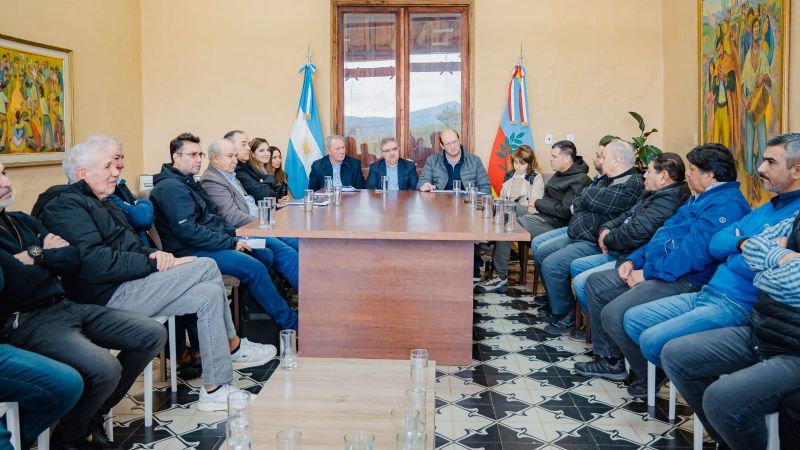 Empresas informaron al Gobernador sobre el avance de obras financiadas por la reinversión minera