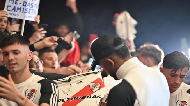 River ya está en Uruguay, para enfrentar a Nacional