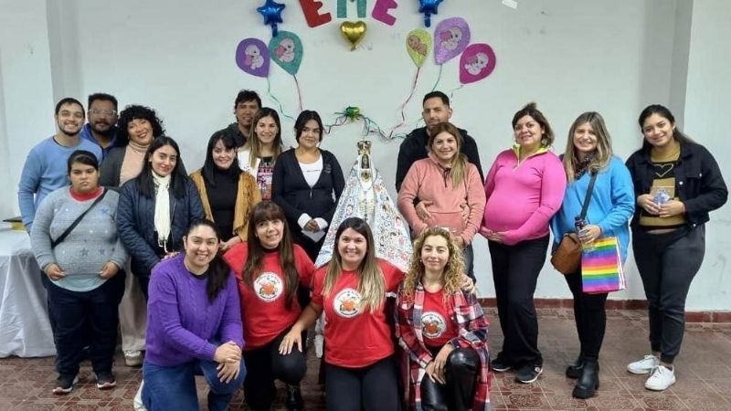 Se realizó un nuevo encuentro de embarazadas junto a la Virgen