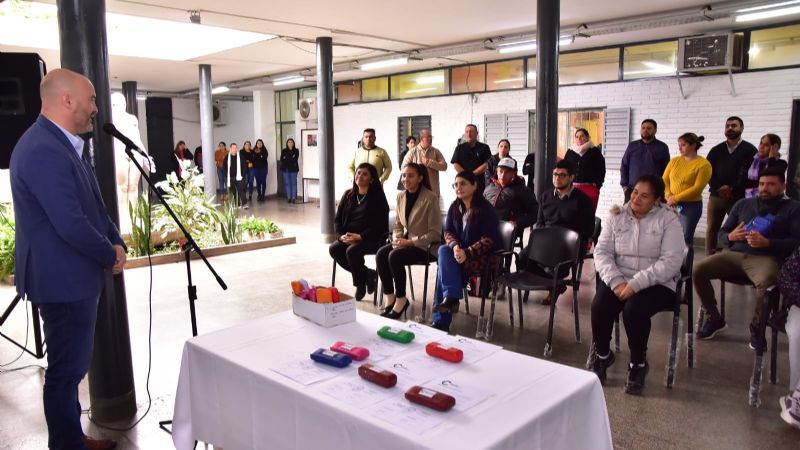 Pacientes de la Linea oftalmológica recibieron lentes de DiProMeSi 