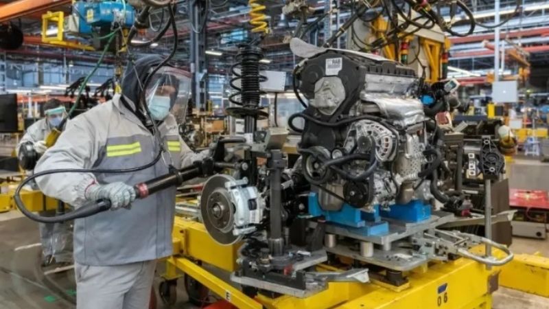 Se profundiza la recesión: para el Indec la industria cayó 21,2%