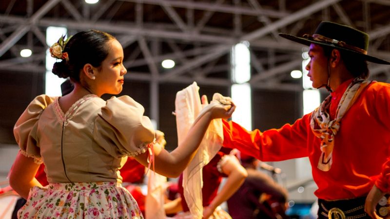 Fiesta para lanzar el Poncho 2024