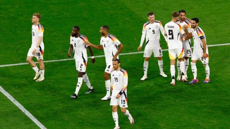 Alemania goleó 5-1 a Escocia, inaugurando la Eurocopa