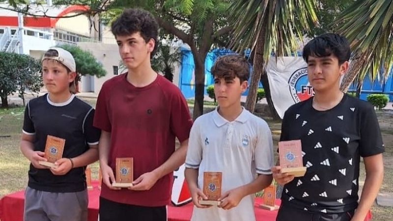 Pibes catamarqueños destacados en Santiago