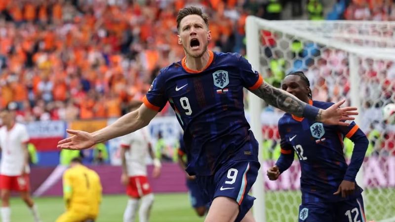 El “Bobo” Weghorst fue el héroe de Países Bajos