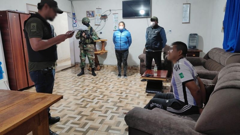 Once allanamientos: desarticularon una organización internacional de tráfico de drogas