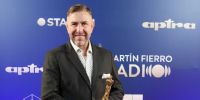 Emiliano Pinsón premiado como comentarista deportivo.