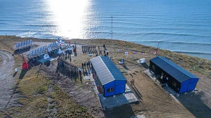 Tras reclamo chileno, Argentina remueve el panel solar