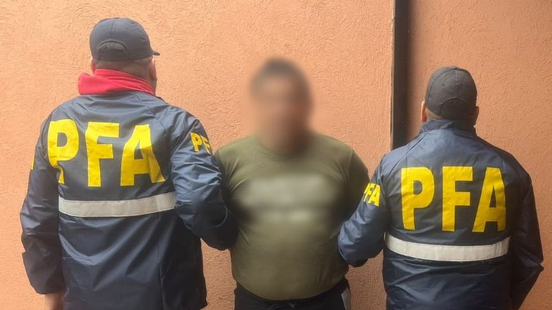 Detuvieron a un ex policía acusado de homicidio y de liberar a un preso