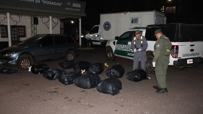 Dos mujeres detenidas: incautaron más de 100 kilos de marihuana