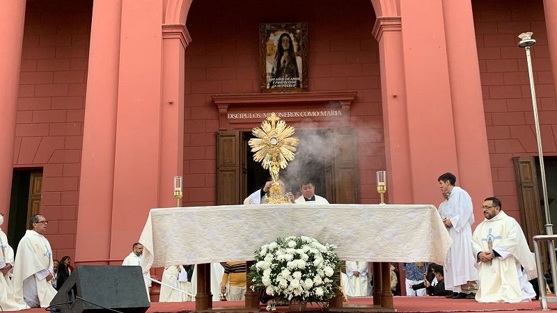 Solemne celebración de Corpus Christi en el Paseo de la Fe