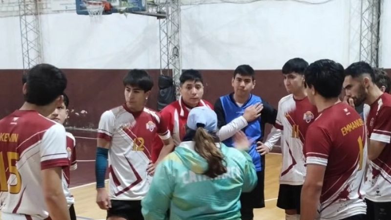 Vóley: Triunfos de los punteros en femenino y masculino