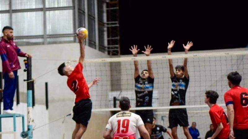 Vóley: Triunfos de los punteros en femenino y masculino