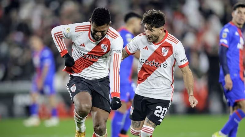 “Borja X 3”, para la victoria de River