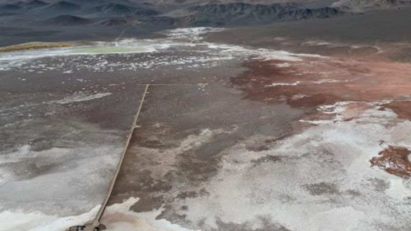 Inició la exploración de litio en el salar “El leoncito”