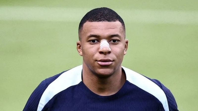 Mbappé podría estar ante Países Bajos