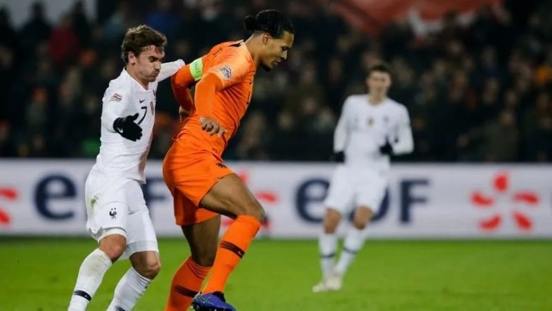 Francia y Países Bajos por la cima del Grupo D