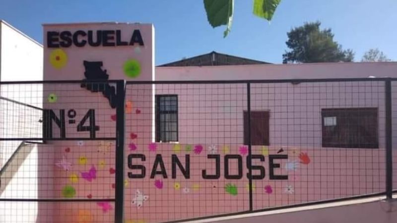 Saquearon una escuela