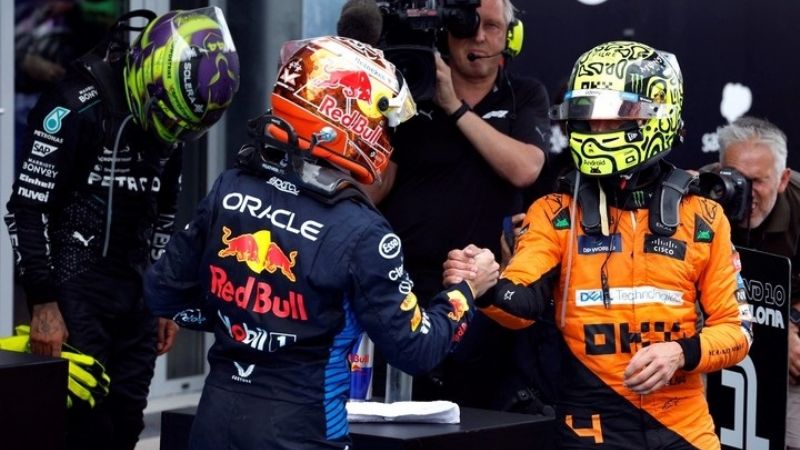 Verstappen ganó en España y estira su ventaja