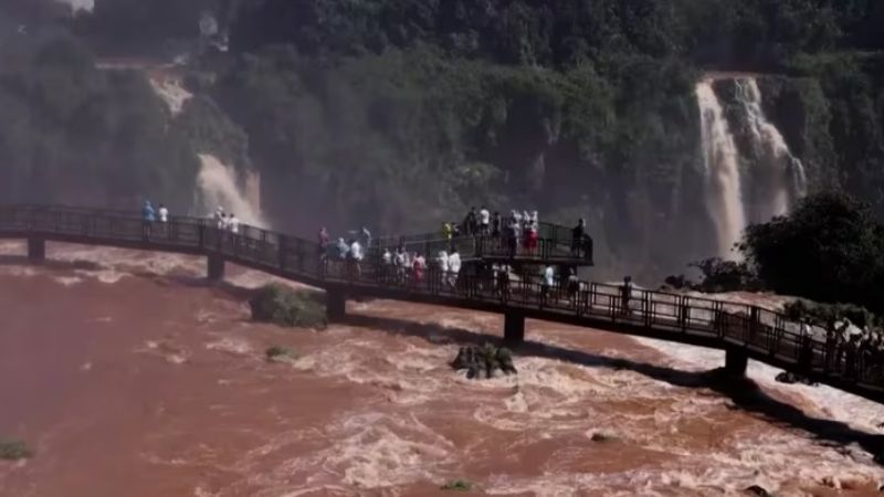 Se movilizaron 2,6 millones de turistas y gastaron 418 millones de dólares