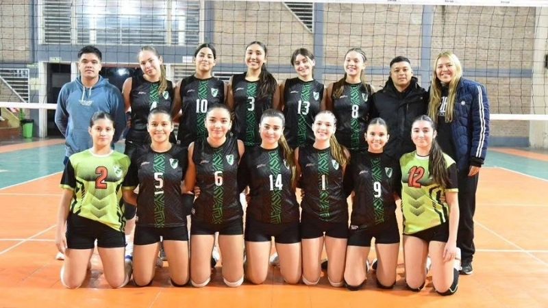 Defensores y Ateneo en el podio Regional
